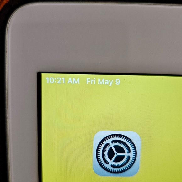 iPad Air (WiFi) 64GB 9.7” Excellent Cond, Tested, Apple Smart Cover incl. - Picture 9 of 14